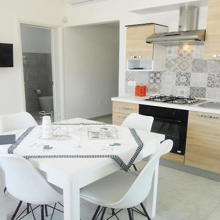 Appartamento Torre San Giovanni Centro Beethoven 28 - Verso Sud Bagian luar foto